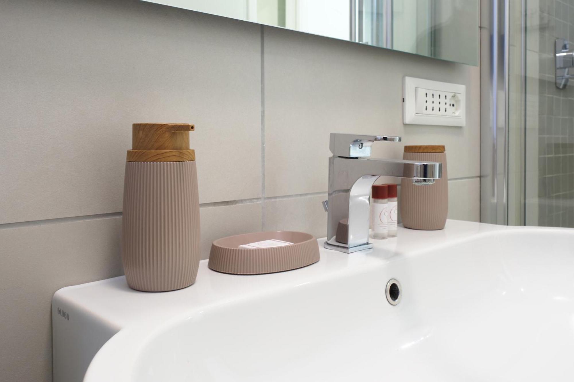 Mila Lux Lodi Apartment Milan Luaran gambar